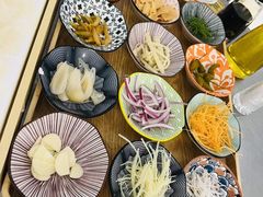 -渔顺生·顺德鱼生·粥底火锅·桑拿鸡(渔人码头店)