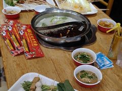-袁记串串香(泉水轻轨站店)