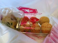 -白玉兰食品(汇联商厦店)