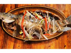 -乡土特色.冷锅鱼.牦牛肉汤锅