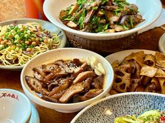-老鼎万春卤菜(五代传承创始老店)