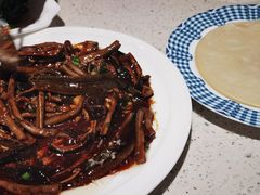 招牌香油鳝丝夹薄饼-阿莉餐厅(枣阳路店)