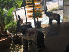 -Pakwan Restaurant & Bar