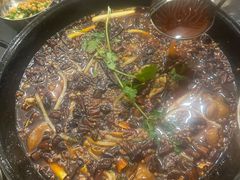 -鸿顺老铁锅美蛙鱼府(解放碑店)