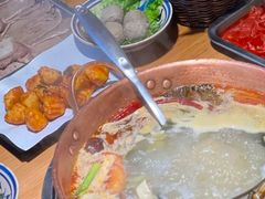 -洱火云南酸菜牛肉火锅(石景山当代商城店)