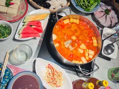 -尚尚仙·酸汤猪手·猪肚鸡火锅(华联万柳购物中心店)