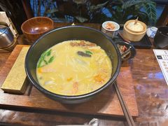 -银米·云南传统过桥米线(双廊黑金冠店)