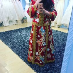 -觅白婚纱礼服馆