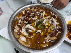 -黑皮酸菜鱼(三山街店)