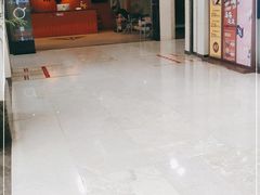 -鸿通城购物中心