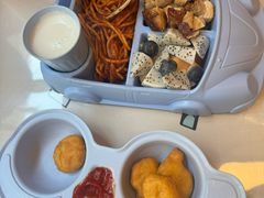 -汽车博物馆主题餐厅