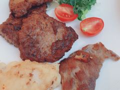 -亮马河饭店翠雅咖啡厅