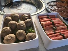 -茅草房·河畔园林火锅