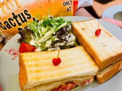 炸猪扒多士-Lia Cafe Bar Restaurant松山咖啡屋