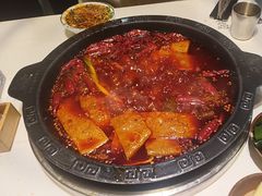 -卤校长老火锅(杨家坪直营店)
