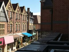 -钟书阁(松江泰晤士小镇店)