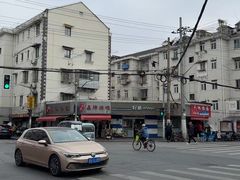 -晶牌烤鸭(延吉东路557弄小区店)