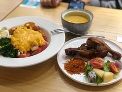 -F+轻食健身赋能空间(中华北路国贸商场店)