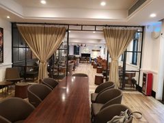 大堂-星巴克臻选(广州沙面店)