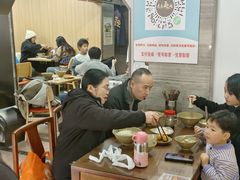 -亮亮面馆(经六路店)