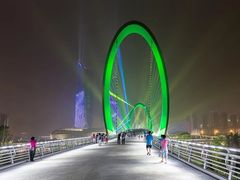-南京眼步行桥
