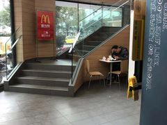 -麦当劳(乳山路店)