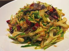 -黄泥岗·地道湖北菜(奥特莱斯店)