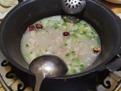 -茸梅路右拐龙虾-农家菜(松江店)