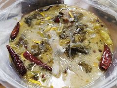 黃金酸菜魚-鱼亨小鲜酸菜鱼(大信店)