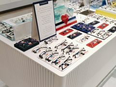 -J-Optical佳视明眼镜·蔡司视觉(青岛金茂览秀城店)