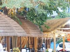 -三亚火车头万人海鲜广场