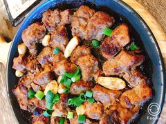 炉火盘烤梅肉-鲜小岛·铜锅涮肉