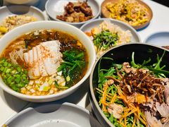 小锅米线-胡麻(静安嘉里店)
