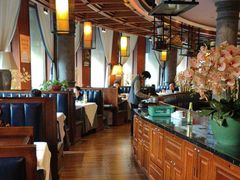 -八府香鸭·啫啫煲(华山路店)