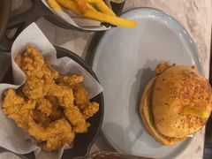 -必胜客(上海新南方商城PH店)