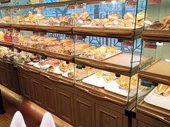 面包甜点陈列柜-新侨三宝乐面包店(崇文门店)