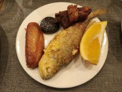 -君来湖滨饭店·玫瑰园
