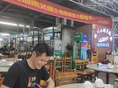 大堂-四川小胡子海鲜(丁村万人海鲜广场店)