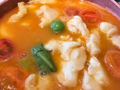 浆果酸汤鱼-云海肴·汽锅鸡·云南菜(天山百盛优客店)