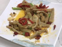 -三江源美食城