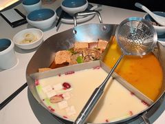 -左庭右院鲜牛肉火锅(金山万达店)