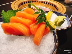 -山川小町·极番烧肉(新地假日广场店)