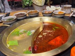 -顶顶汤火牛排火锅·经典铜锅涮肉