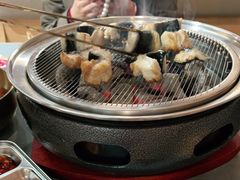 -围炉肉舍•炭烤活鳗•丹东海鲜烤肉(步行街店)