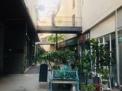 -泉乐坊步行街(烟酒特产平价超市店)