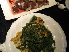 香椿炒鸡蛋-老六杀猪菜(进乡街店)