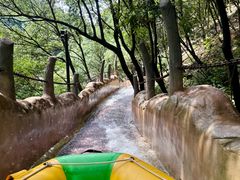 -安吉龙王山峡谷漂流