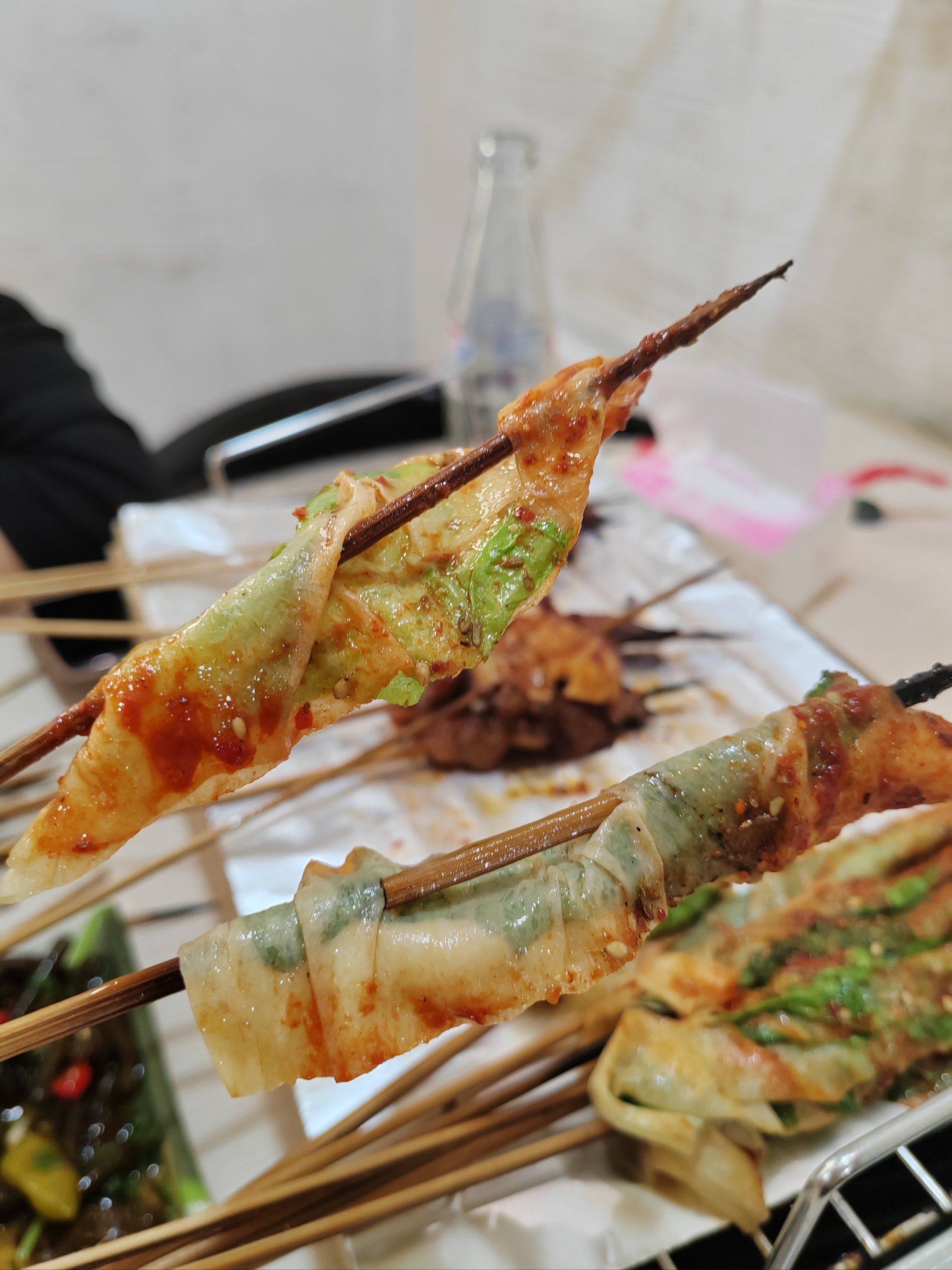 寻味小吃烧烤 #本溪烤豆皮 #本溪 豆腐皮是我在本溪念书时候最爱吃的