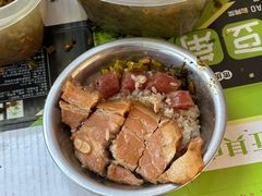 -梁阿婆廿年老牌扣肉糯米饭