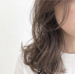 -BULB STUDIO 巴柏明星发型工作室